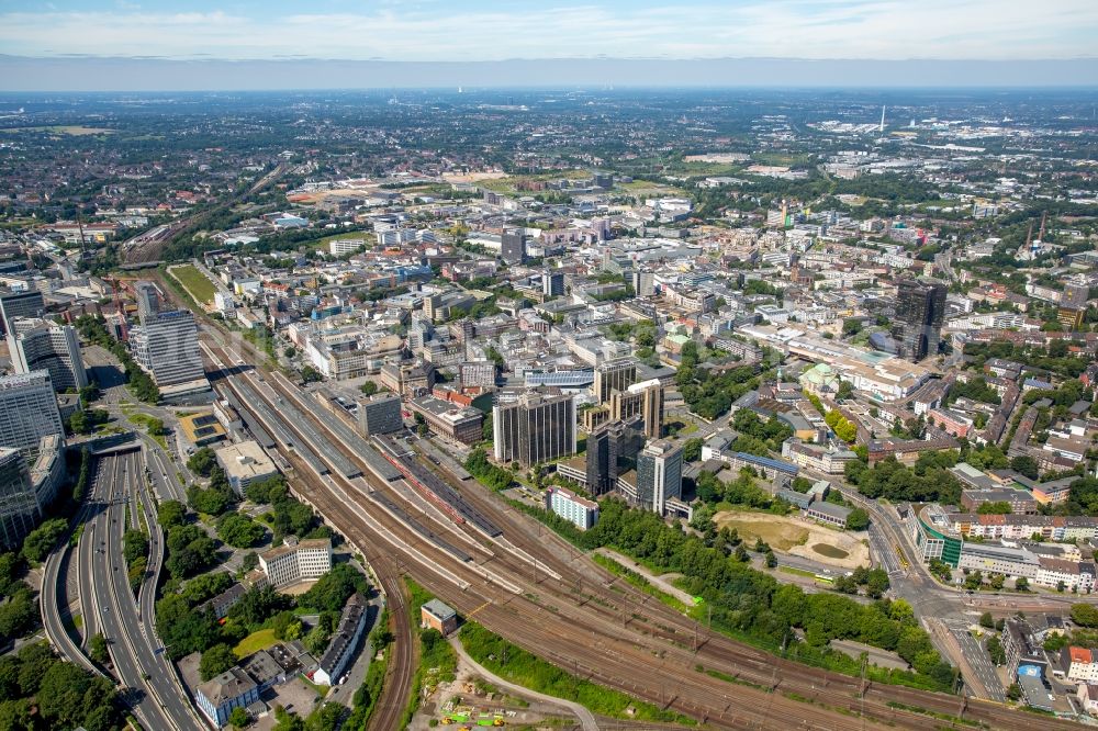 Aerial image Essen - Track progress and building of the main station of the railway in Essen in the state North Rhine-Westphalia