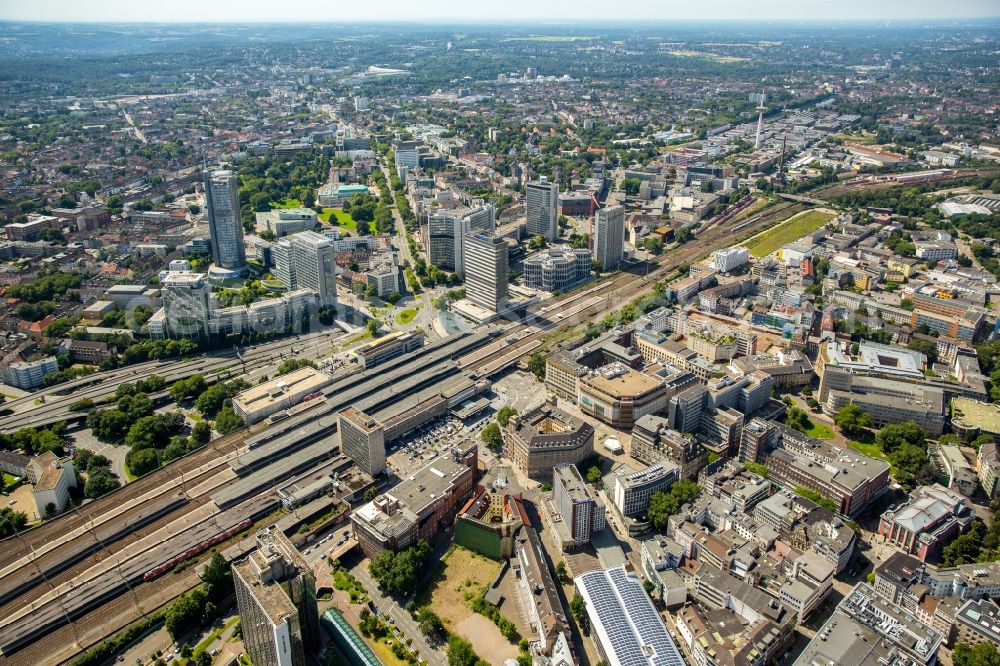 Aerial photograph Essen - Track progress and building of the main station of the railway in Essen in the state North Rhine-Westphalia