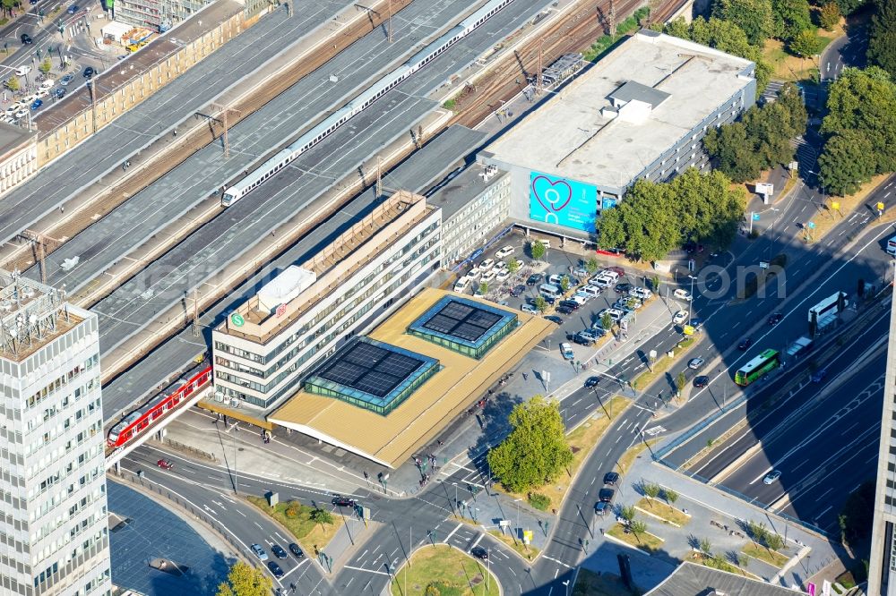 Aerial image Essen - Track progress and building of the main station of the railway in Essen in the state North Rhine-Westphalia