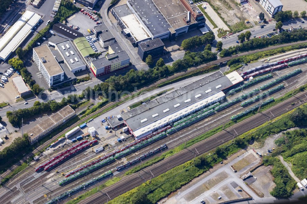 Essen from the bird's eye view: Track layout and building of the Deutsche Bahn main station in Essen in the federal state of North Rhine-Westphalia - NRW, Germany