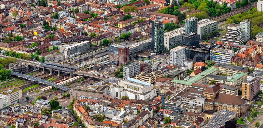 Freiburg im Breisgau from the bird's eye view: Track progress and building of the main station of the railway in Freiburg im Breisgau in the state Baden-Wurttemberg