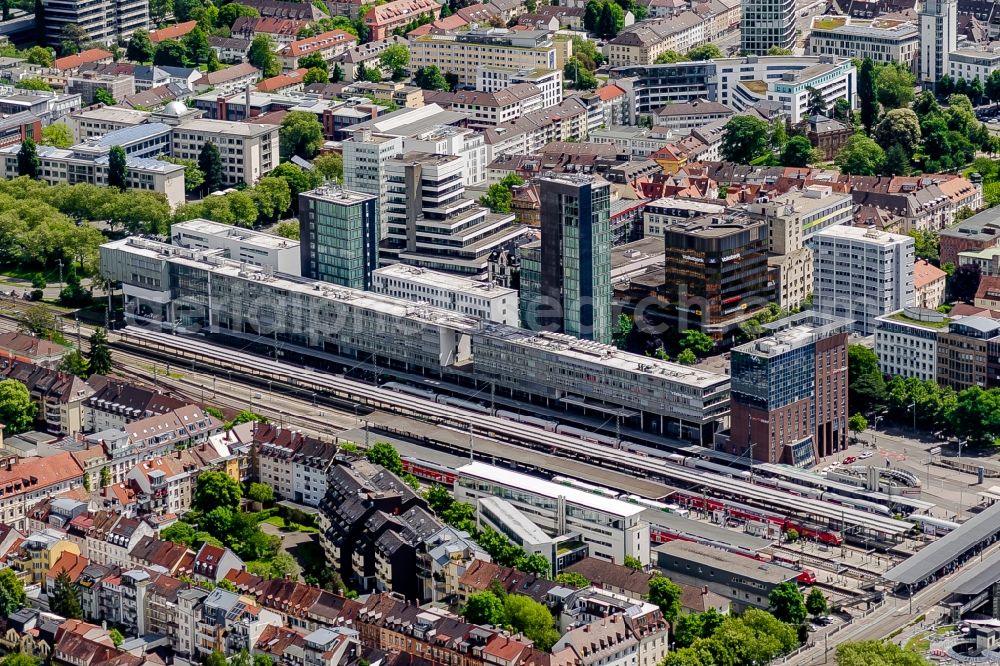 Aerial image Freiburg im Breisgau - Track progress and building of the main station of the railway in Freiburg im Breisgau in the state Baden-Wuerttemberg, Germany