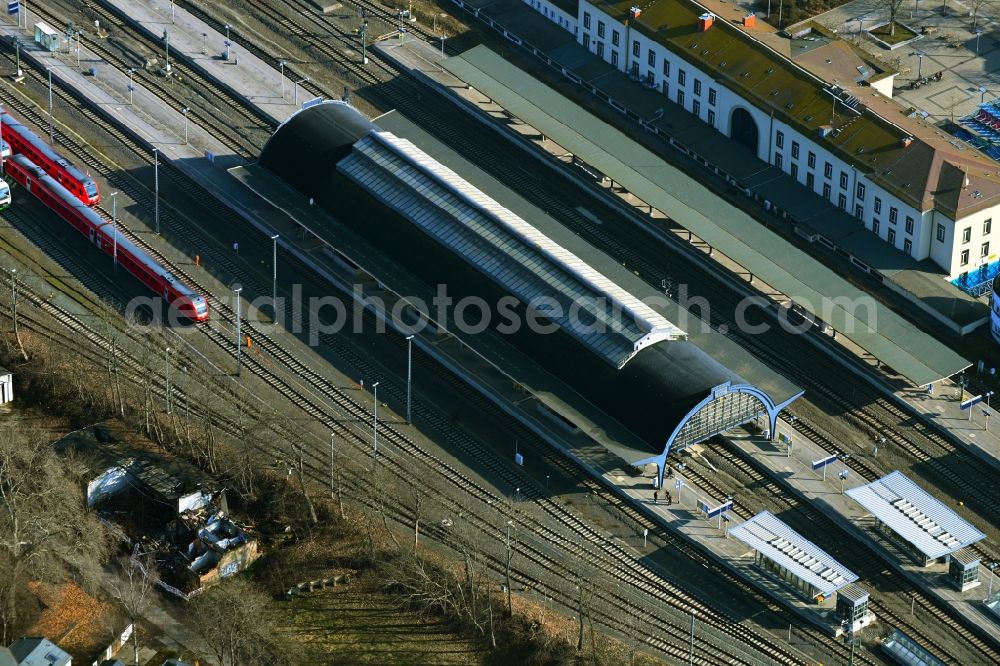 Aerial image Gera - Track progress and building of the main station of the railway in Gera in the state Thuringia, Germany