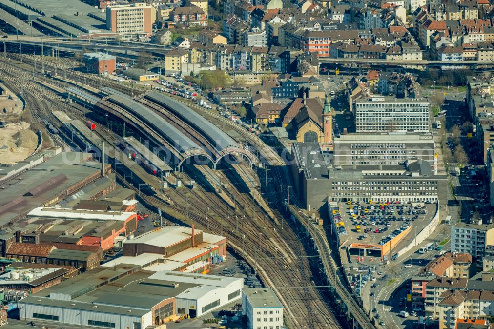 Hagen from above - Track progress and building of the main station of the railway on street Am Hauptbahnhof in Hagen at Ruhrgebiet in the state North Rhine-Westphalia, Germany