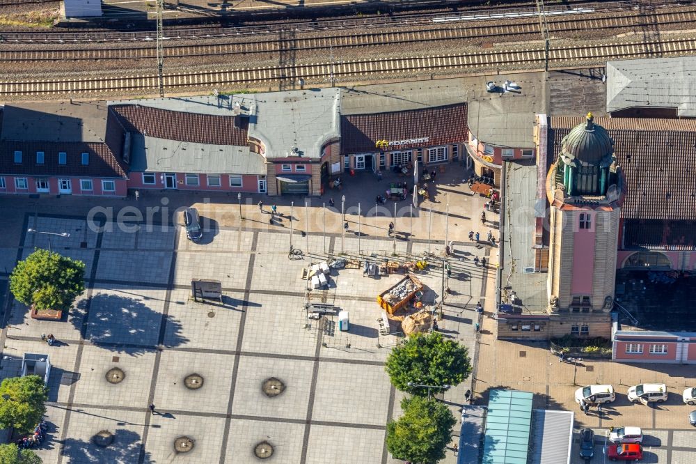 Aerial photograph Hagen - Track progress and building of the main station of the railway in Hagen in the state North Rhine-Westphalia, Germany