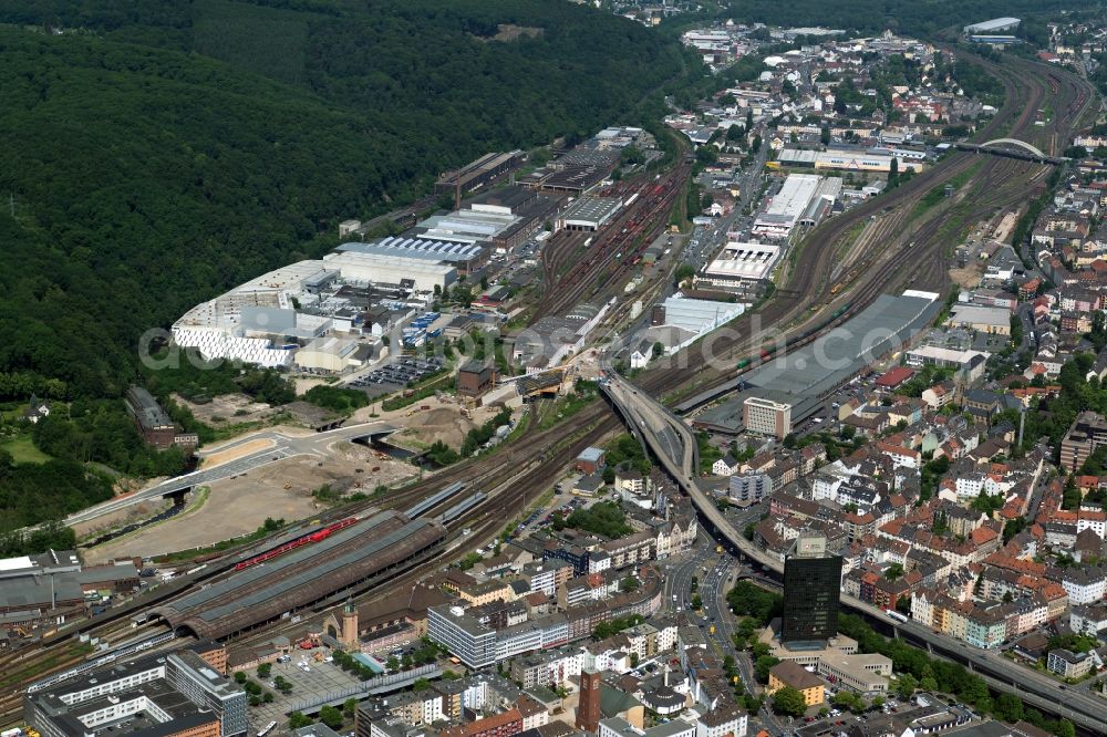 Hagen from the bird's eye view: Track progress and building of the main station of the railway in Hagen in the state North Rhine-Westphalia, Germany