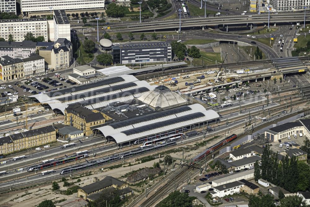 Aerial image Halle (Saale) - Track progress and building of the main station of the railway in Halle (Saale) in the state Saxony-Anhalt, Germany