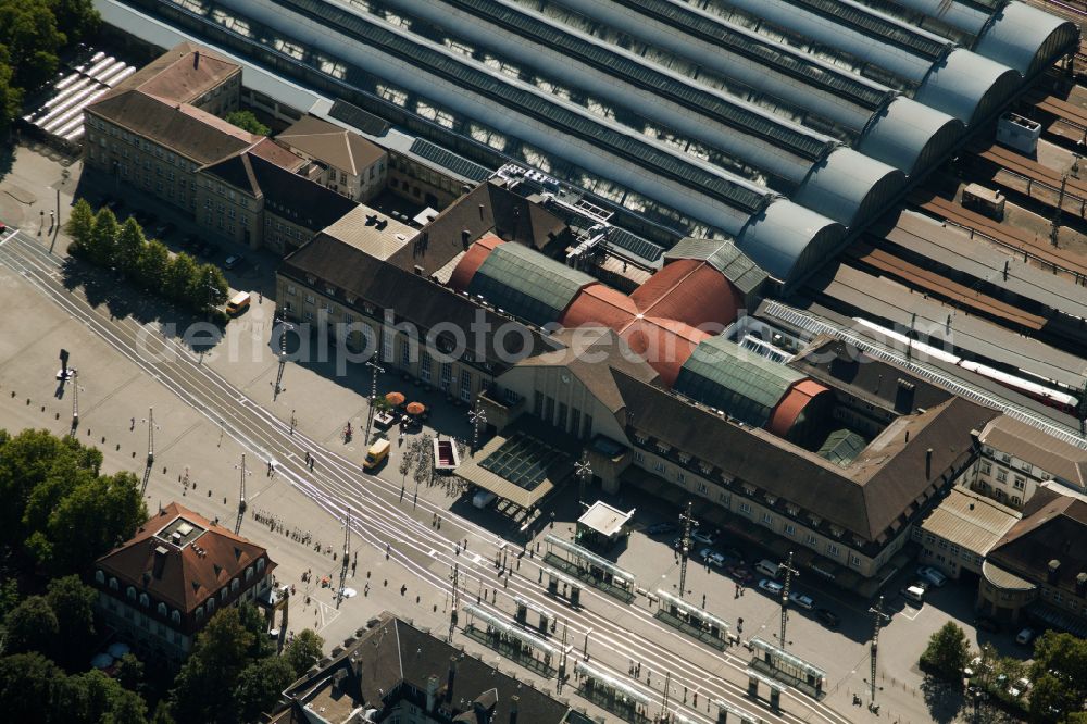 Karlsruhe from above - Track progress and building of the main station of the railway in the district Suedweststadt in Karlsruhe in the state Baden-Wurttemberg, Germany