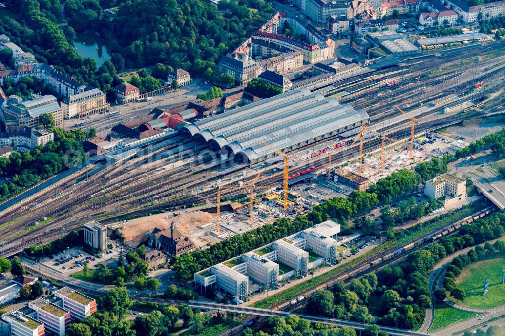 Aerial photograph Karlsruhe - Track progress and building of the main station of the railway in the district Suedweststadt in Karlsruhe in the state Baden-Wurttemberg, Germany