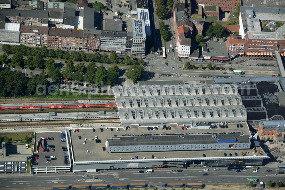 Aerial photograph Kiel - Track progress and building of the main station of the railway in Kiel in the state Schleswig-Holstein