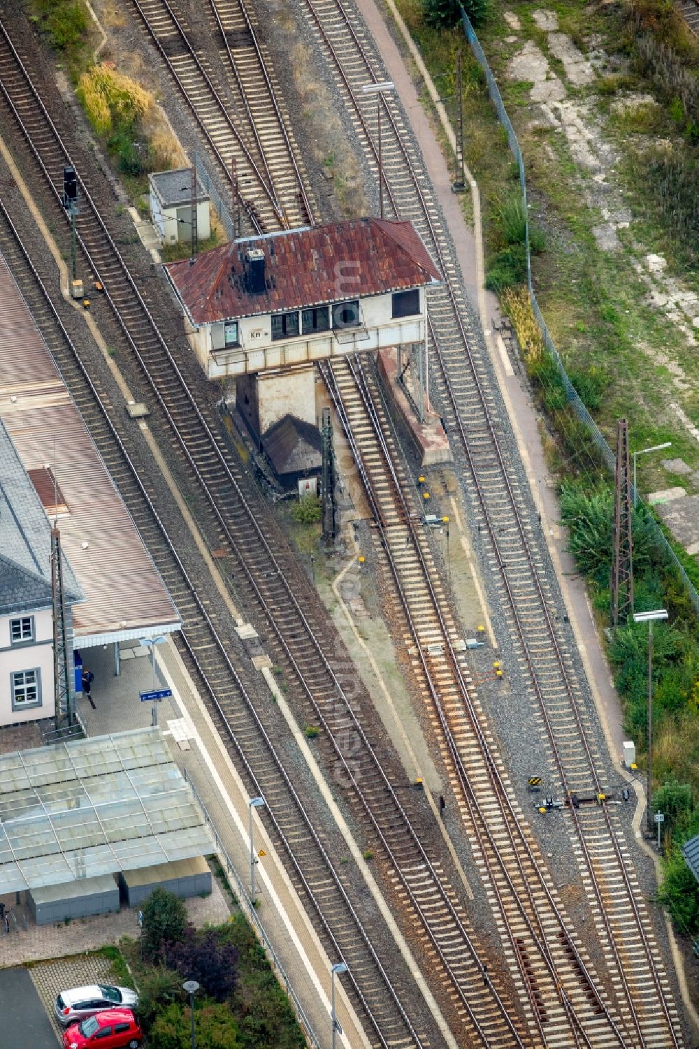 Kreuztal from the bird's eye view: Track progress and building of the main station of the railway in Kreuztal in the state North Rhine-Westphalia, Germany