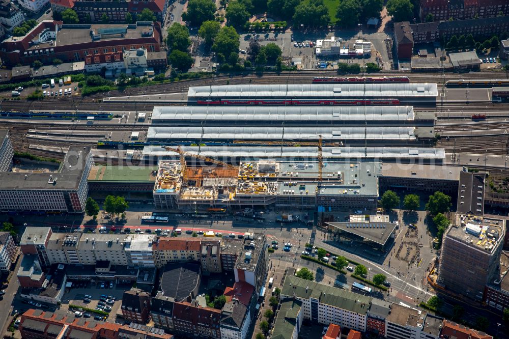 Münster from above - Track progress and building of the main station of the railway of Deutsche Bahn in Muenster in the state North Rhine-Westphalia, Germany