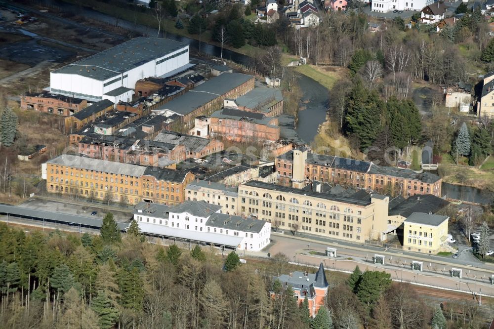 Aerial photograph Oelsnitz/Vogtl. - Track progress and building of the main station of the railway in Oelsnitz/Vogtl. in the state Saxony