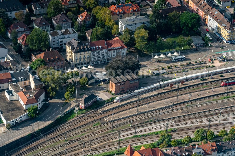 Aerial photograph Offenburg - Track progress and building of the main station of the railway in Offenburg in the state Baden-Wurttemberg, Germany