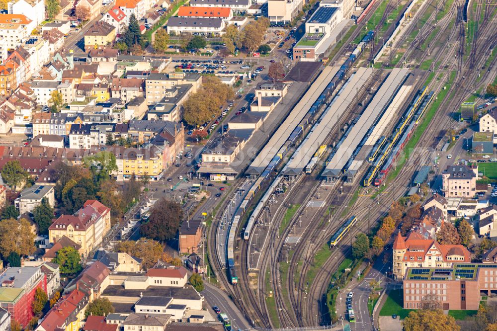 Aerial photograph Offenburg - Track progress and building of the main station of the railway in Offenburg in the state Baden-Wuerttemberg, Germany