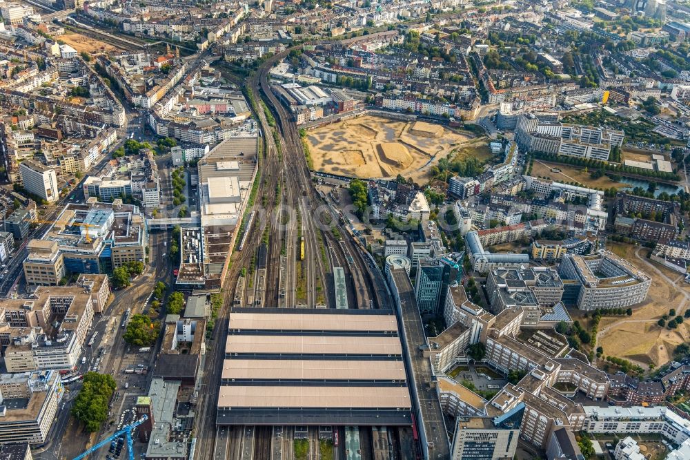 Aerial photograph Düsseldorf - Track progress and building of the main station of the railway in the district Oberbilk in Duesseldorf in the state North Rhine-Westphalia, Germany