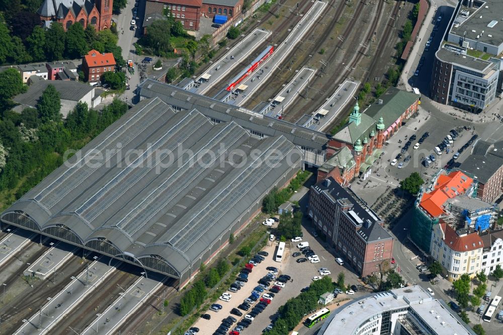 Lübeck from above - Main station of the railway in the district Sankt Lorenz Sued in Luebeck in the state Schleswig-Holstein