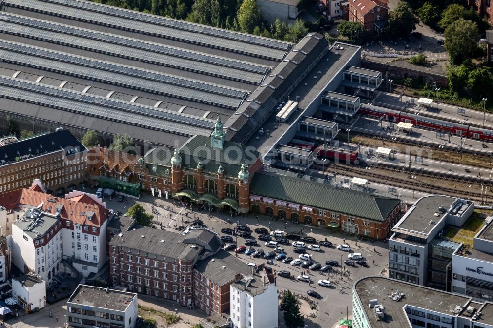 Lübeck from above - Main station of the railway in the district Sankt Lorenz Sued in Luebeck in the state Schleswig-Holstein