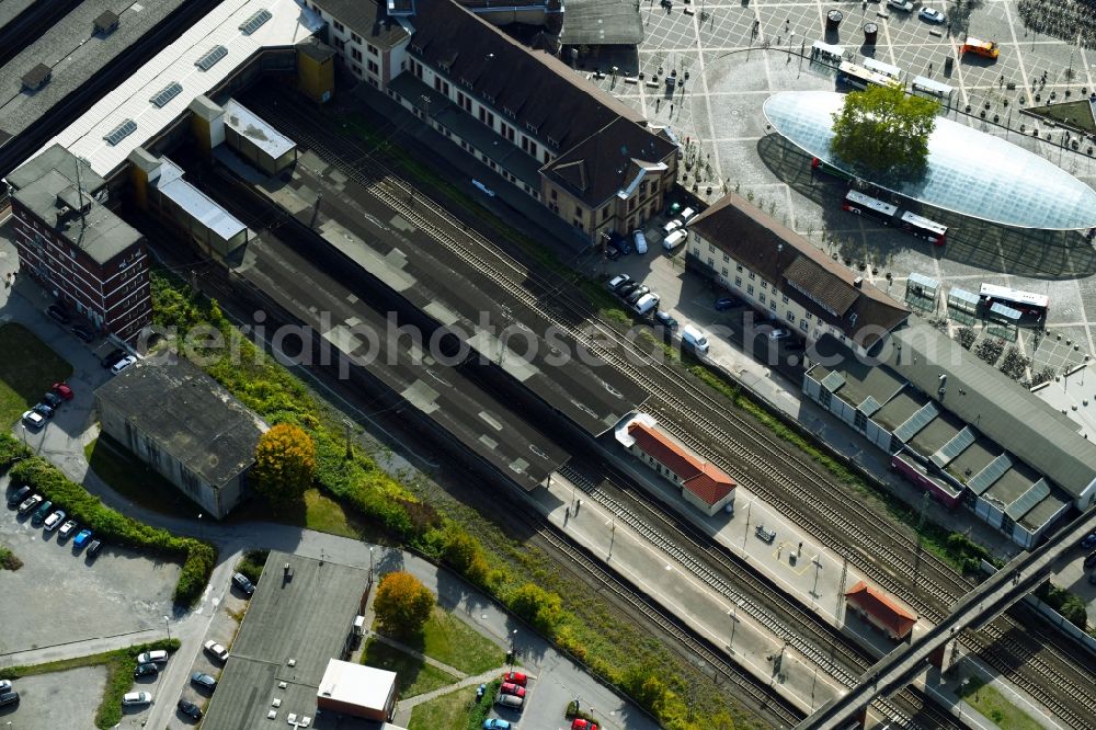 Aerial image Osnabrück - Track progress and building of the main station of the railway in Osnabrueck in the state Lower Saxony, Germany