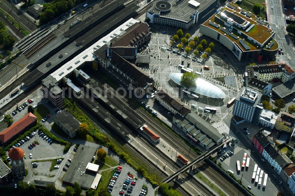 Aerial photograph Osnabrück - Track progress and building of the main station of the railway in Osnabrueck in the state Lower Saxony, Germany