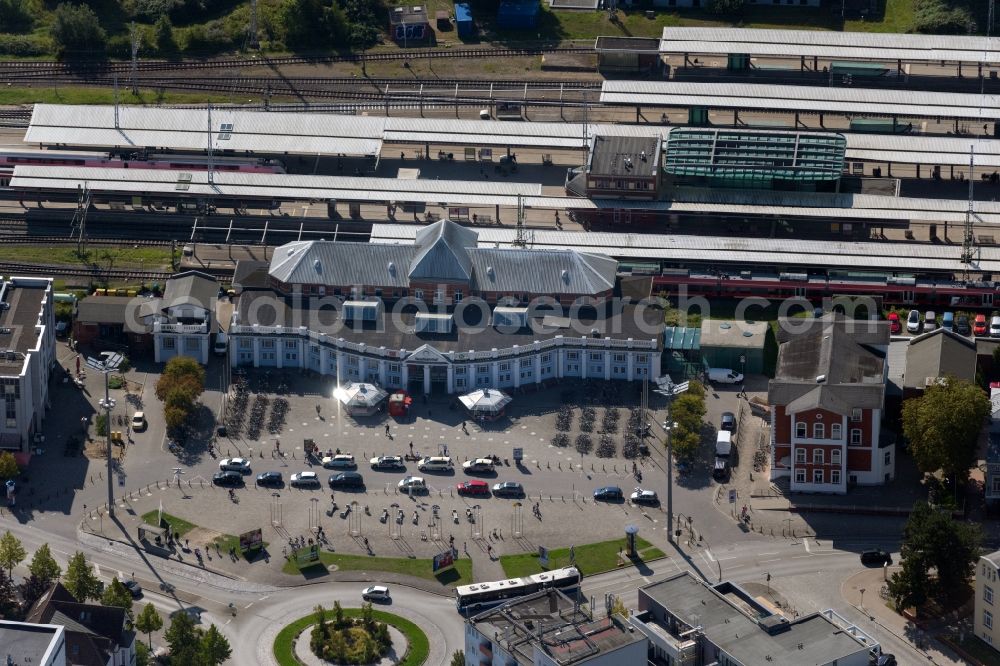 Rostock from above - track progress and building of the main station of the railway in Rostock in the state , Germany