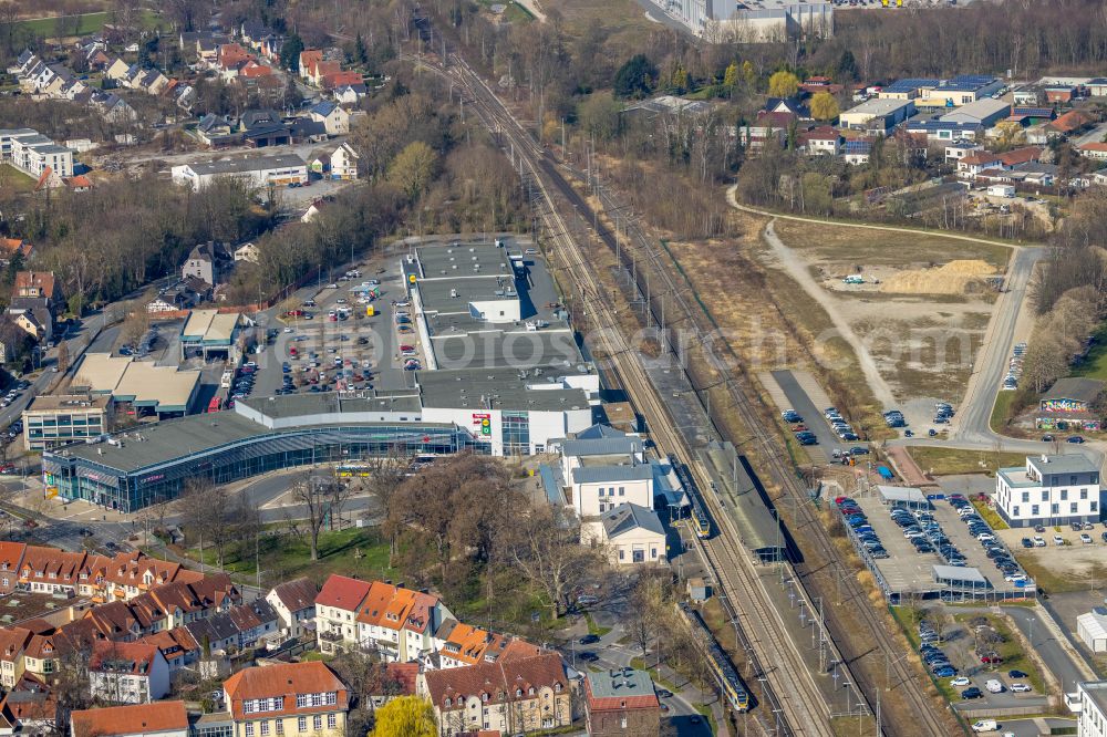 Aerial image Soest - Track progress and building of the main station of the railway on street Bahnhofstrasse in Soest in the state North Rhine-Westphalia, Germany