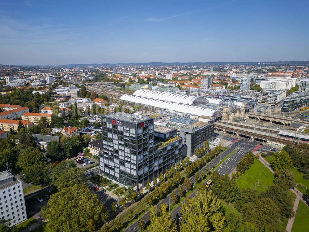 Dresden from the bird's eye view: Track progress and building of the main station of the railway in Dresden in the state Saxony, Germany