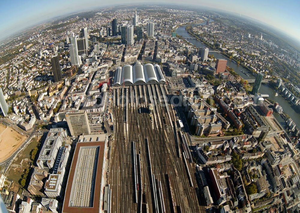 Aerial image Frankfurt am Main - Fish Eye- Blick auf die Innenstadt mit dem Stadtzentrum am Frankfurter Hauptbahnhof, dem größten Kopfbahnhof der Deutschen Bahn. View of the Frankfurt Central Station, the largest terminal station of the Deutsche Bahn.