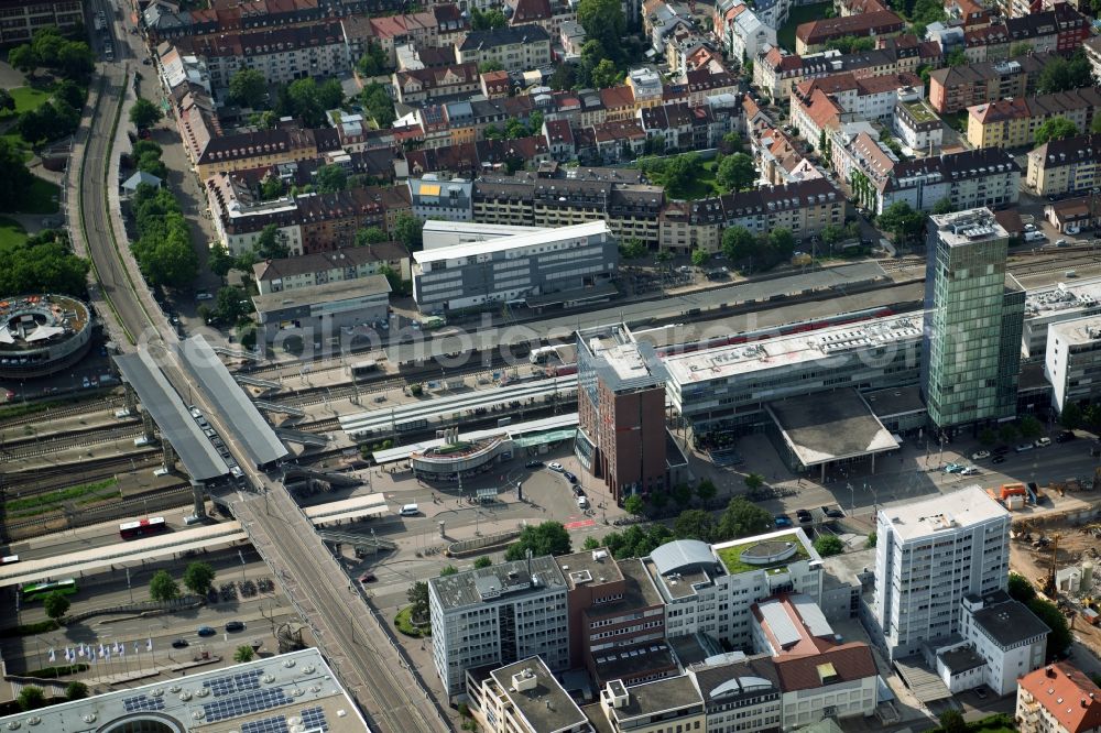 Freiburg im Breisgau from the bird's eye view: Track progress and building of the main station Freiburg (Breisgau) Hbf of the railway in the district Zentrum in Freiburg im Breisgau in the state Baden-Wurttemberg, Germany