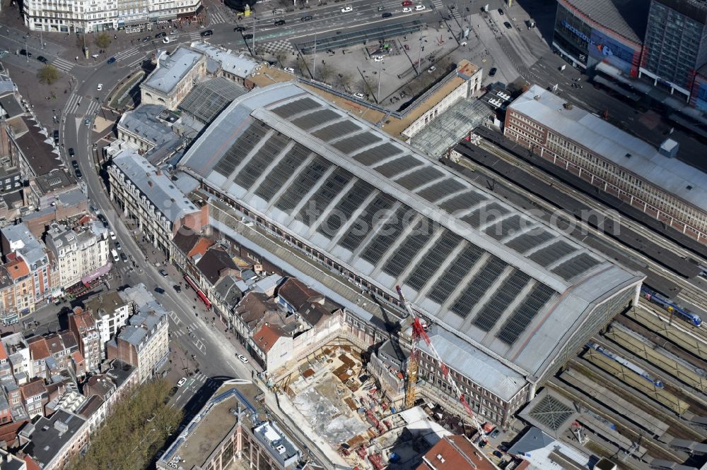 Aerial photograph Lille - Main building of the train station Gare de Lille Flandres in Lille in Nord-Pas-de-Calais Picardy, France