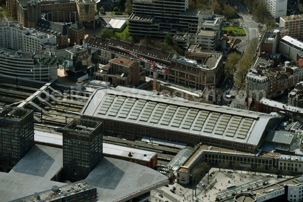 Lille from the bird's eye view: Main building of the train station Gare de Lille Flandres in Lille in Nord-Pas-de-Calais Picardy, France