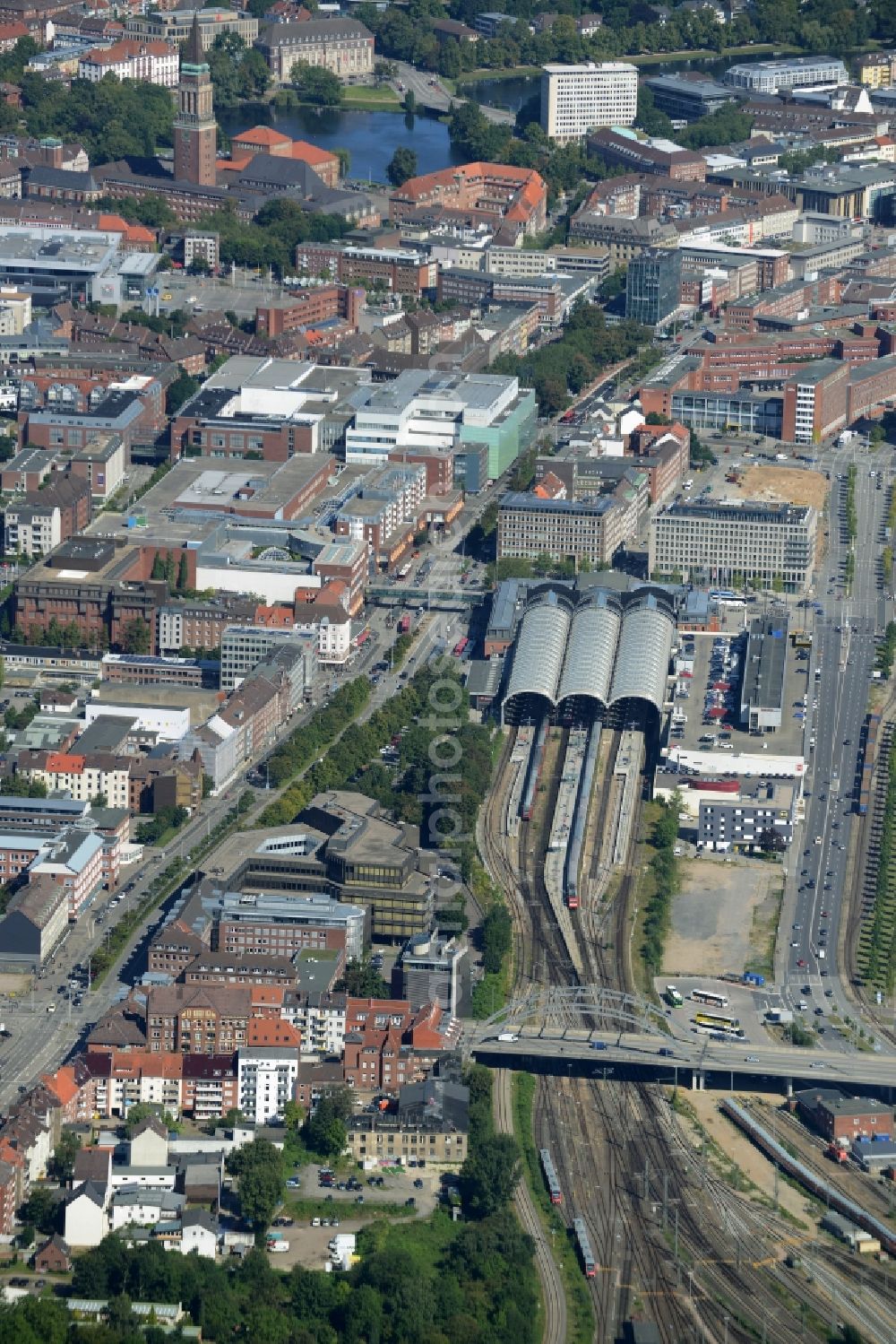 Aerial photograph Kiel - View of the city centre of Kiel in the state of Schleswig-Holstein. View of the downtown area from the South, the main station is located on the right