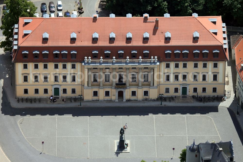 Aerial image Weimar - Blick auf das Hauptgebäude der Hochschule für Musik Franz List in Weimar im Bundesland Thüringen. Das sogenannte Fürstenhaus war von 1848 bis 1918 Sitz des Parlaments des Großherzogtum Sachsen-Weimar-Eisenachs. View of the main building of The List School of Music Weimar.