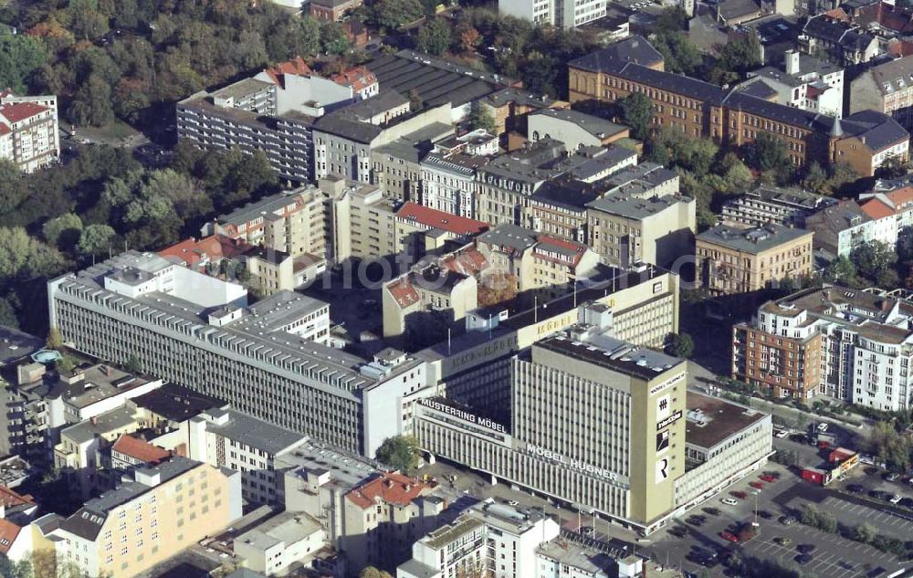 Berlin-Tiergarten from the bird's eye view: Haupthaus der Firma Möbel Hübner an der Genthiner Straße in Berlin - Tiergarten.