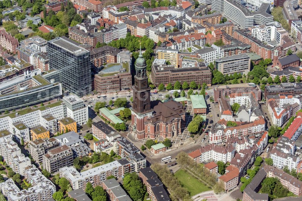 Hamburg from the bird's eye view: View of the church St. Michaelis in the district Altstadt in Hamburg