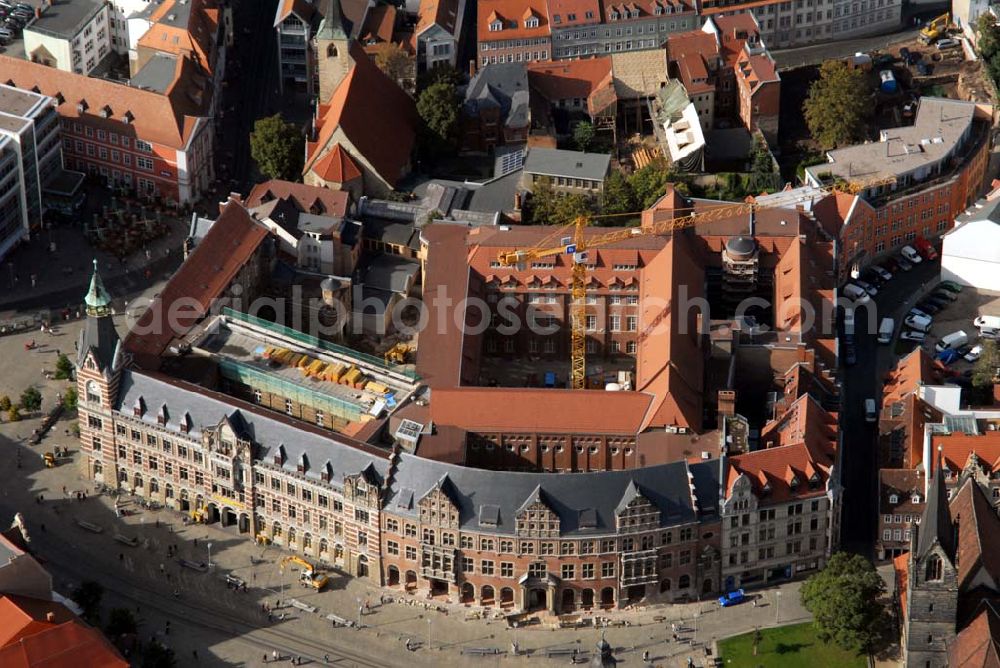 Aerial image Erfurt - Blick auf die Umbauarbeiten an der Hauptpost in Erfurt. Das Ende des 19. Jahrhunderts erbaute denkmalgeschützte Gebäude befindet sich in der Innenstadt. Das Objekt ist langfristig unter an derem an die Deutsche Post sowie die Deutsche Telekom vermietet. Mit der Entwicklung und Revitalisierung des Hauptpost-Areals wurde Anfang des Jahres 2006 begonnen. Kontakt: DIC – Deutsche Immobilien Chancen AG & Co. KGaA, Grünhof · Eschersheimer Landstraße 223, 60320 Frankfurt am Main; Tel. (069) 27 40 33-0