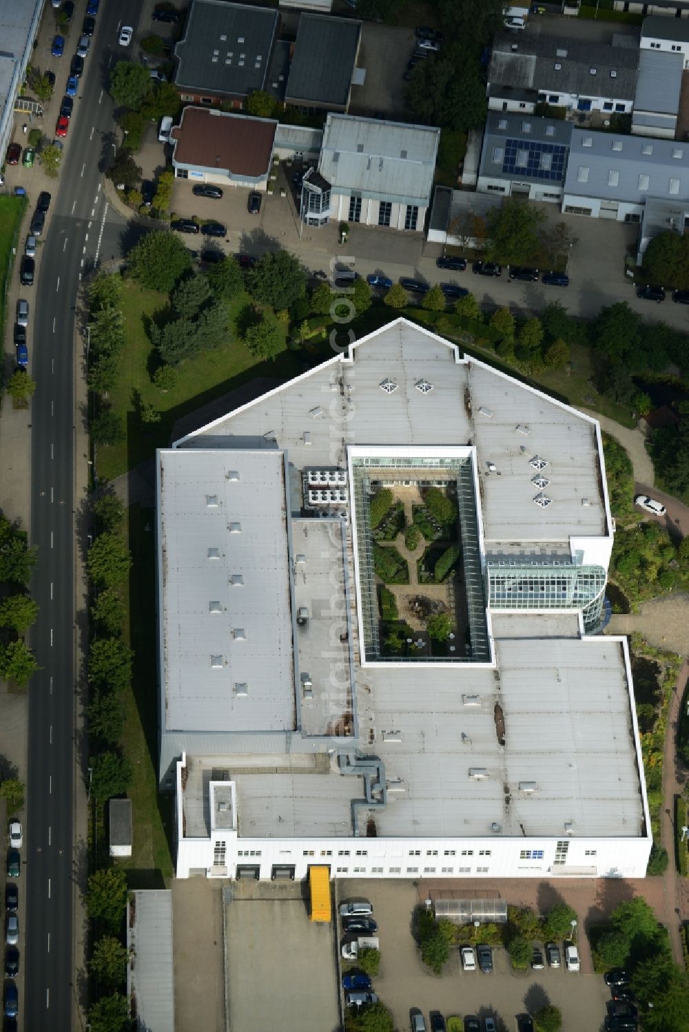 Burgwedel from the bird's eye view: Headquarters of Hildegard Braukmann Kosmetik GmbH & Co. KG cosmetics company in Burgwedel in the state of Lower Saxony