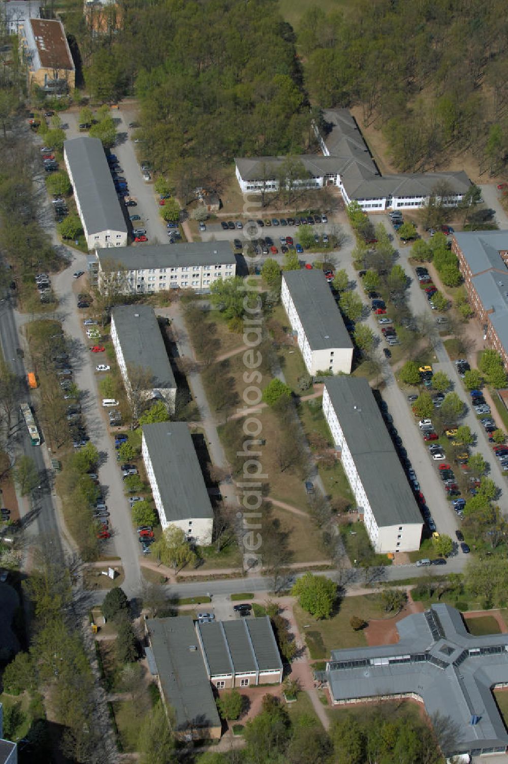 POTSDAM from the bird's eye view: Blick auf den Hauptsitz des Landesbetrieb Straßenwesen Brandenburg (LS) an der Steinstraße 104-106 in 14480 Potsdam, Telefon: 0331 2334-274, Fax: 0331 2334-282 E-Mail: P.PoststelleLS@ls.brandenburg.de