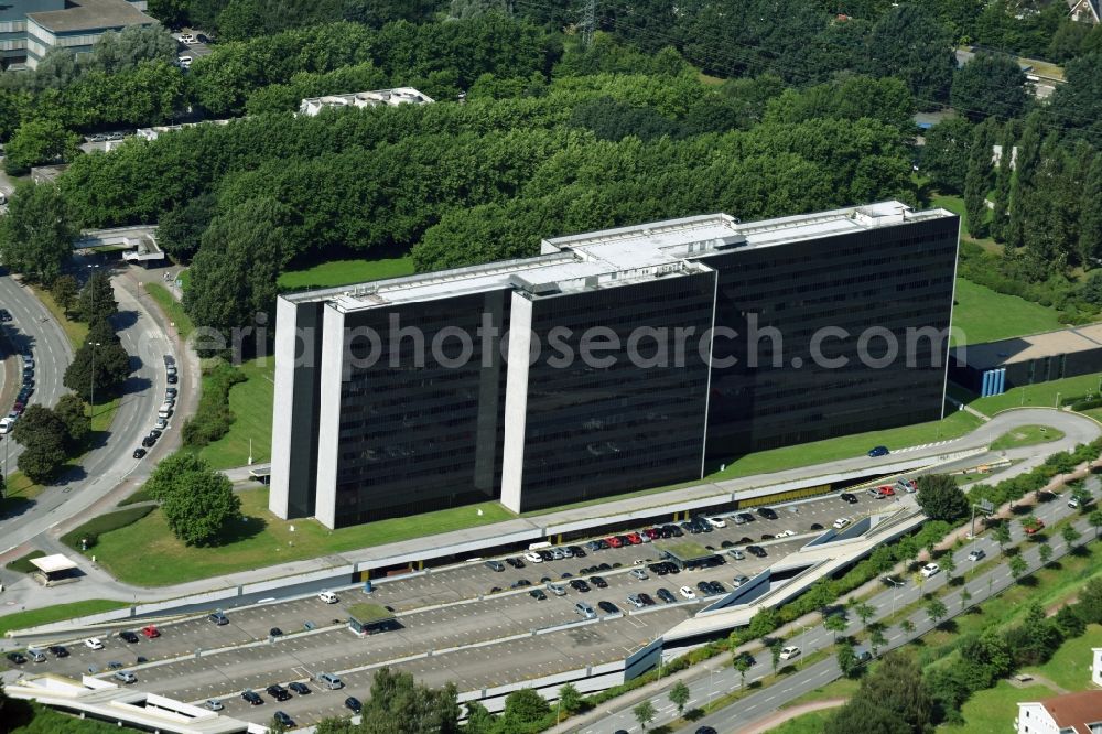 Aerial photograph Hamburg - Headquarters of Vattenfall Europe AG in the former headquarters of Hamburgische Electricitaets-Werke AG (HEW) on Ueberseering in Hamburg