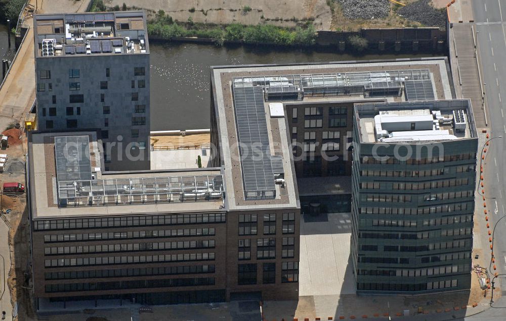 Aerial photograph Hamburg - Blick auf den Neubau der Hauptverwaltung des Germanischen Lloyds in Hamburg-HafenCity. Der Germanische Lloyd hat hier seine Unternehmensaktivitäten konzentriert und das Gebäude im März 2010 mit rund 1.600 Mitarbeitern bezogen. View of the new headquarters of Germanischer Lloyd in Hamburg HafenCity. Germanischer Lloyd here has concentrated its business activities and moved into the building in March 2010 with approximately 1,600 employees.