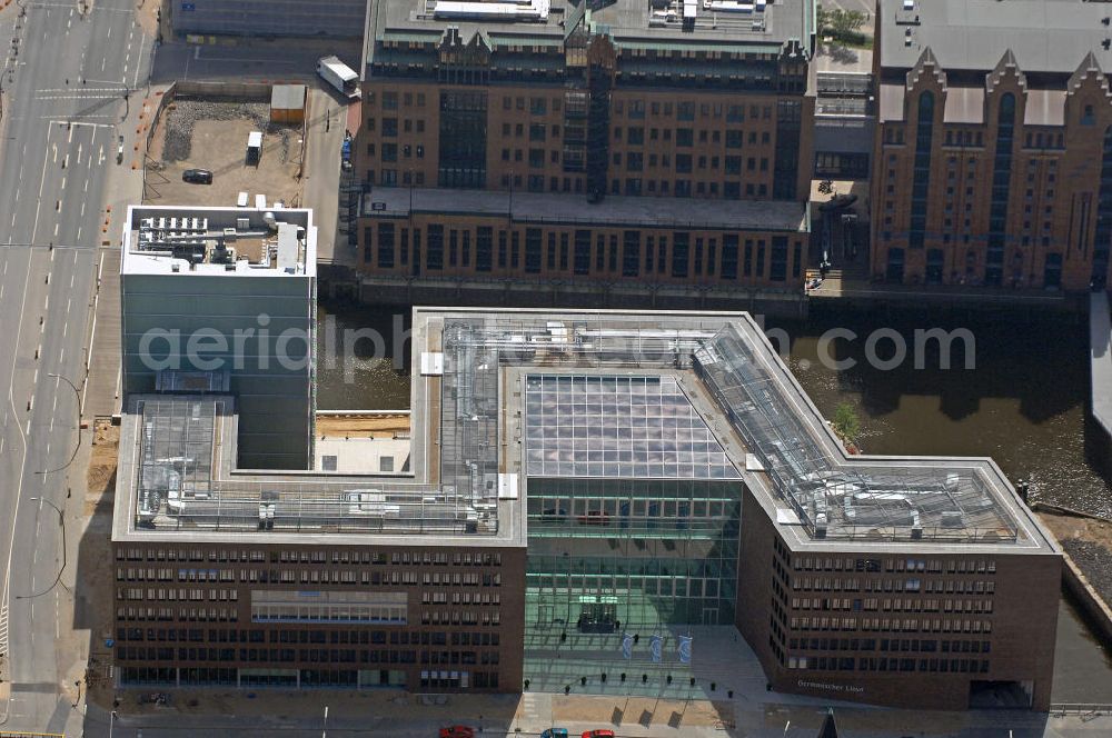 Aerial image Hamburg - Blick auf den Neubau der Hauptverwaltung des Germanischen Lloyds in Hamburg-HafenCity. Der Germanische Lloyd hat hier seine Unternehmensaktivitäten konzentriert und das Gebäude im März 2010 mit rund 1.600 Mitarbeitern bezogen. View of the new headquarters of Germanischer Lloyd in Hamburg HafenCity. Germanischer Lloyd here has concentrated its business activities and moved into the building in March 2010 with approximately 1,600 employees.