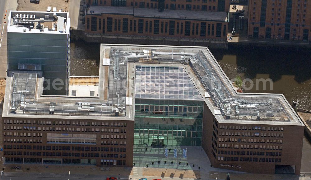 Aerial photograph Hamburg - Blick auf den Neubau der Hauptverwaltung des Germanischen Lloyds in Hamburg-HafenCity. Der Germanische Lloyd hat hier seine Unternehmensaktivitäten konzentriert und das Gebäude im März 2010 mit rund 1.600 Mitarbeitern bezogen. View of the new headquarters of Germanischer Lloyd in Hamburg HafenCity. Germanischer Lloyd here has concentrated its business activities and moved into the building in March 2010 with approximately 1,600 employees.