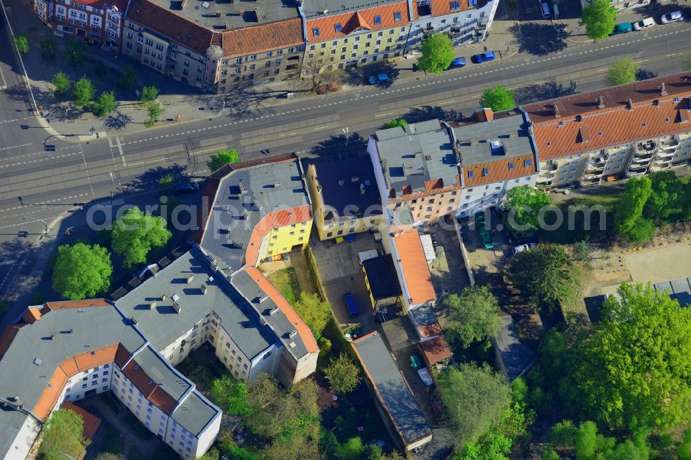 Aerial image Berlin - House and building area of NPD party headquarters (Carl-Arthur-Buehring-house) in Berlin