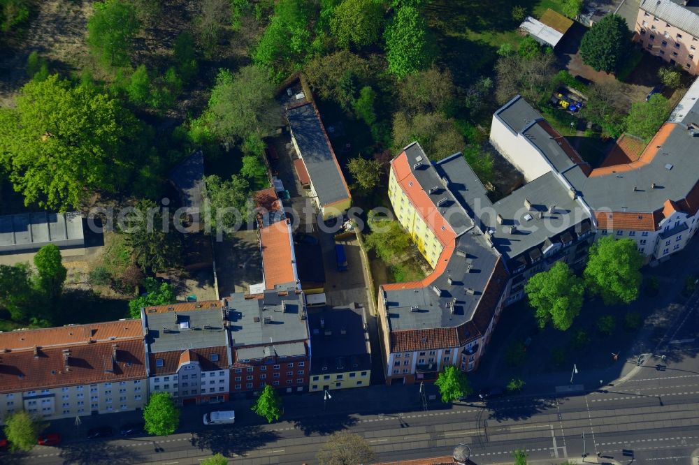 Aerial image Berlin - House and building area of NPD party headquarters (Carl-Arthur-Buehring-house) in Berlin