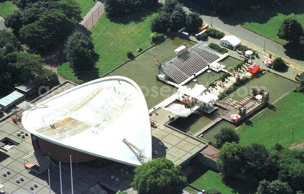 Berlin - Tiergarten from above - Haus der Kulturen der Welt