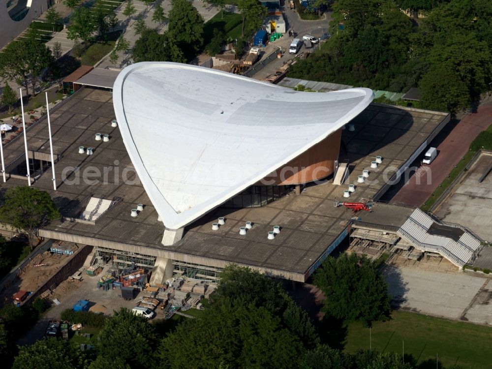 Berlin from the bird's eye view: The House of World Cultures is a place in Berlin-Tiergarten for the international contemporary arts and a forum for current developments and discourses. Housed in the Congress Hall (also known as pregnant oyster) it is presenting artistic productions from around the world, with special attention to non-European cultures and societies