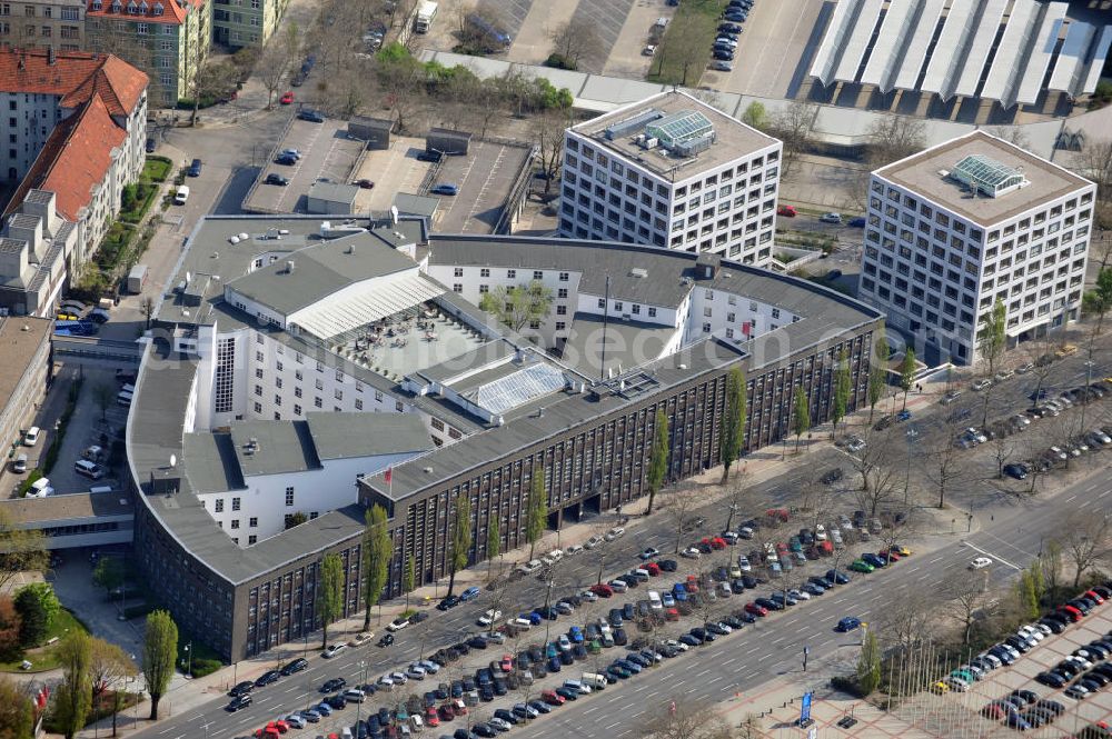 Aerial photograph Berlin - Haus des Rundfunks an der Masurenallee in Berlin-Westend und Sitz des Rundfunks Berlin-Brandenburg RBB. Hier werden die Hörfunkprogramme / Radiosender Radio Berlin 88,8, Kulturradio und Inforadio produziert. House of Broadcasting at the Masur Allee in Berlin-Westend and seat of the Rundfunk Berlin-Brandenburg RBB.