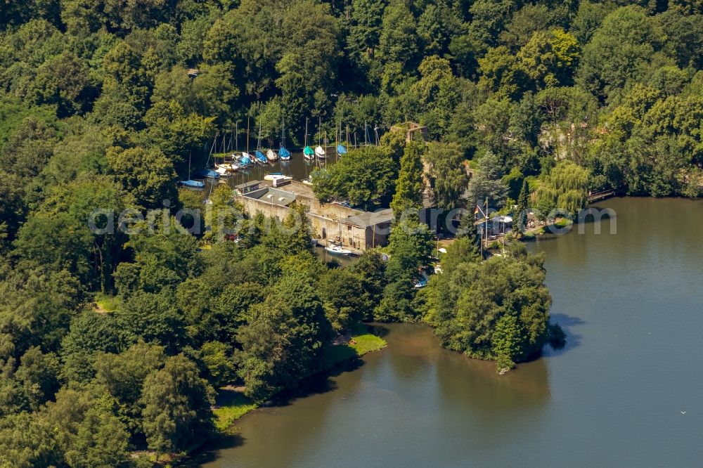 Aerial image Essen - View onto the Haus Scheppen at the south bank of the Baldeney Lake in Essen in the state North Rhine-Westphalia. The Haus Scheppen is a former, noble fief. Today the club house and the sports port of the Essen Sailer and Canoe Club is located in the Hous Scheppen