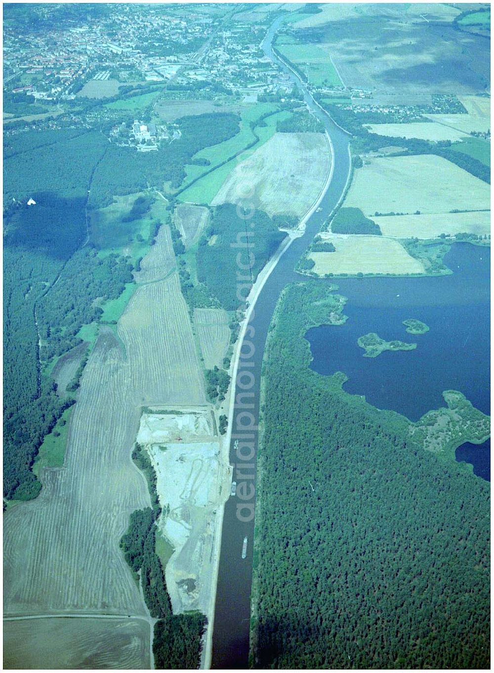 Aerial image Hohenwarthe - 30.7.2004, Elbe-Abstiegskanal vom Wasserstrassenkreuz Magdeburg zum Binnenhafen Magdeburg