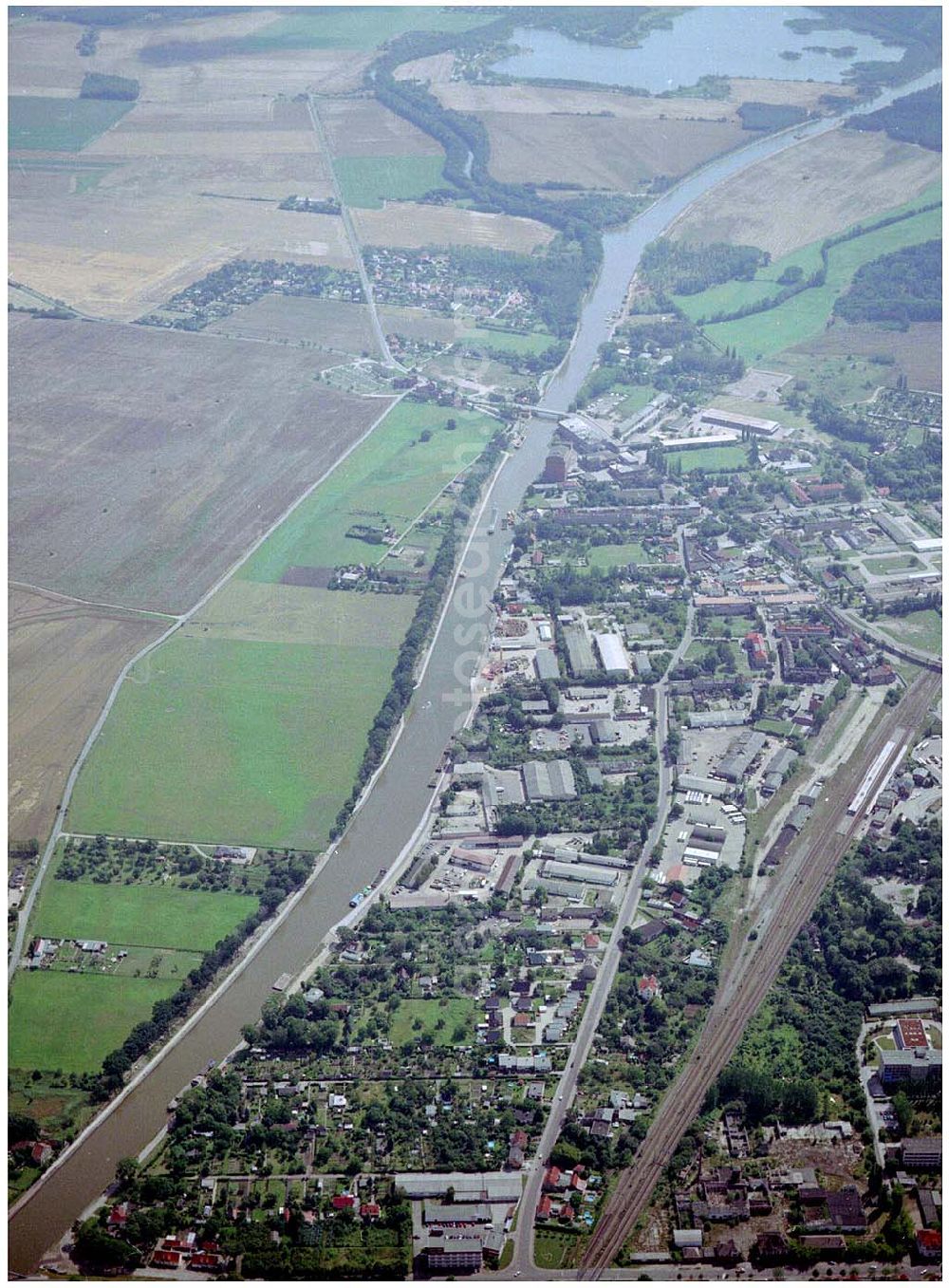 Burg from above - 30.07.2004 Blick auf den Elbe-Havel Kanal bei Burg